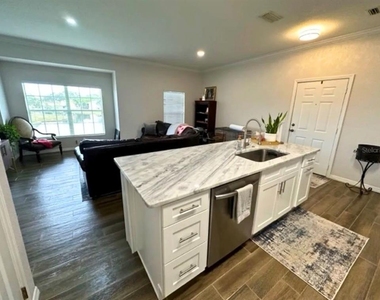 306 Eagle Pond Drive - Photo Thumbnail 5