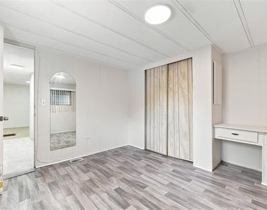 7213 Commons Boulevard - Photo Thumbnail 9