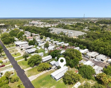 7213 Commons Boulevard - Photo Thumbnail 21
