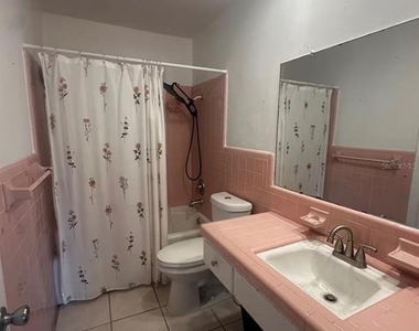 1564 S Michigan Avenue - Photo Thumbnail 5