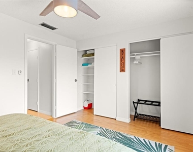 4215 E Bay Drive - Photo Thumbnail 16