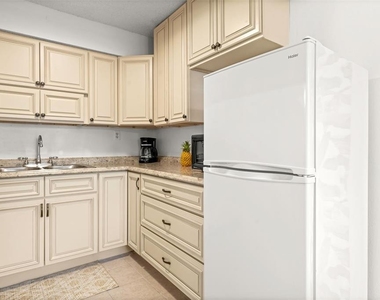 4215 E Bay Drive - Photo Thumbnail 10