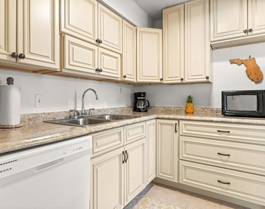 4215 E Bay Drive - Photo Thumbnail 9