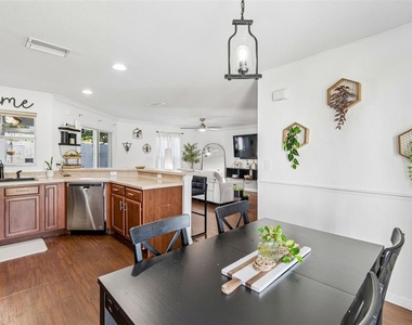 222 Carpenters Way - Photo Thumbnail 7