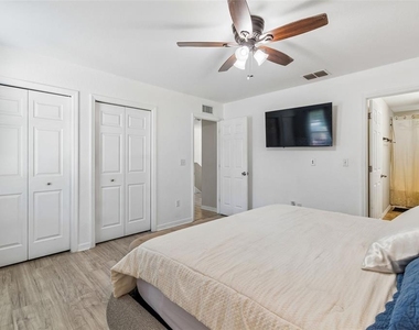 222 Carpenters Way - Photo Thumbnail 10