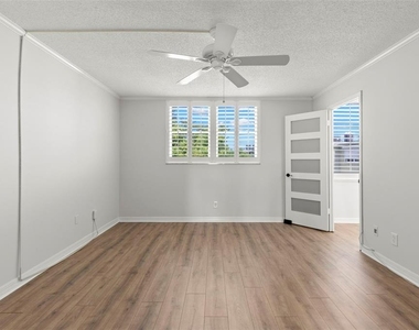 4890 Bay Street Ne - Photo Thumbnail 14