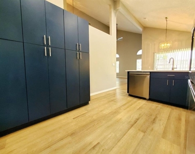 2331 Rothenfeld Court - Photo Thumbnail 14