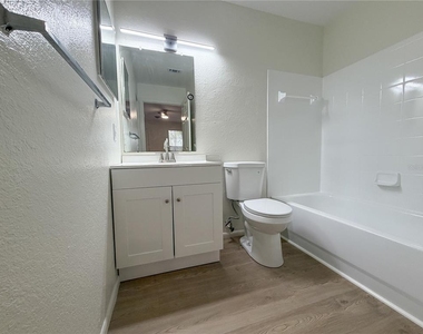 36101 Deer Creek Drive - Photo Thumbnail 7