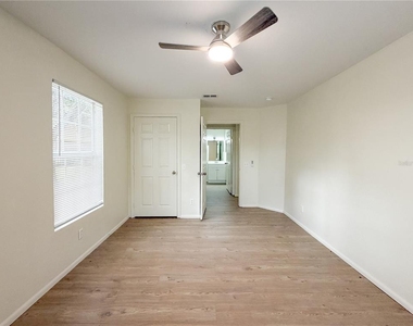 36101 Deer Creek Drive - Photo Thumbnail 9