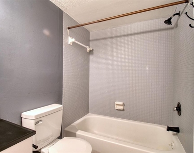 6334 Newtown Circle - Photo Thumbnail 19