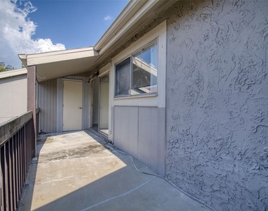 6334 Newtown Circle - Photo Thumbnail 22