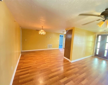 2713 Capricorn Place - Photo Thumbnail 6