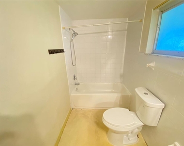 2713 Capricorn Place - Photo Thumbnail 16
