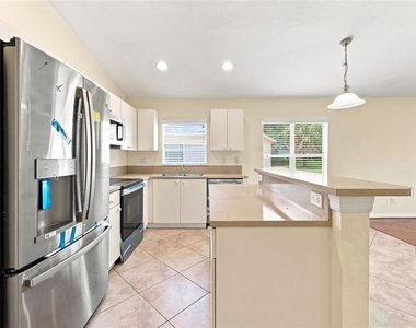 11331 Coconut Island Drive - Photo Thumbnail 5