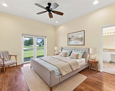 11331 Coconut Island Drive - Photo Thumbnail 12