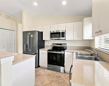 11331 Coconut Island Drive - Photo Thumbnail 6