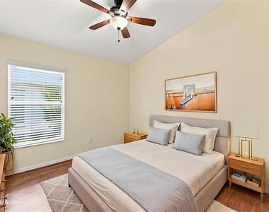 11331 Coconut Island Drive - Photo Thumbnail 17