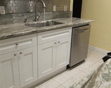 3925 W Bay View Avenue - Photo Thumbnail 2