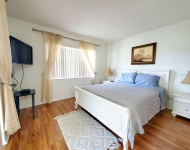 20 Woodlake Place - Photo Thumbnail 16