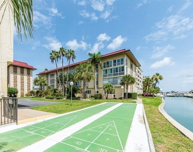 121 Island Way - Photo Thumbnail 25