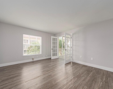 121 Island Way - Photo Thumbnail 12