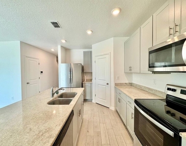 38851 Opal Willow Lane - Photo Thumbnail 12