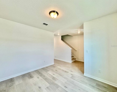 38851 Opal Willow Lane - Photo Thumbnail 7