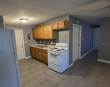 1328 37th Street Nw - Photo Thumbnail 3