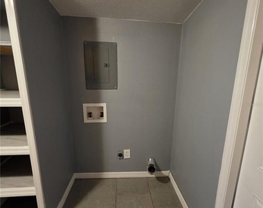 1328 37th Street Nw - Photo Thumbnail 7