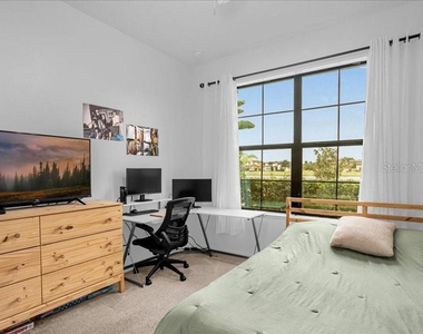 1020 Umbria Lane - Photo Thumbnail 7