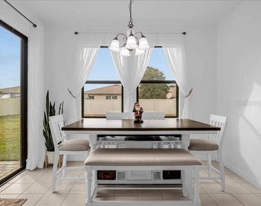 1020 Umbria Lane - Photo Thumbnail 4
