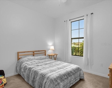 1020 Umbria Lane - Photo Thumbnail 8