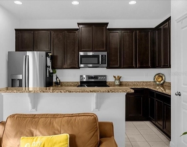 1020 Umbria Lane - Photo Thumbnail 1