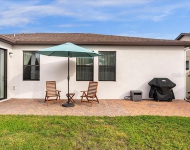 1020 Umbria Lane - Photo Thumbnail 15