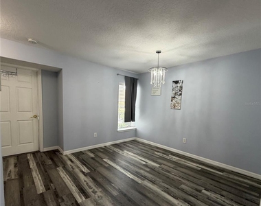 8804 Grand Palms Circle - Photo Thumbnail 9