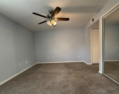 8804 Grand Palms Circle - Photo Thumbnail 6