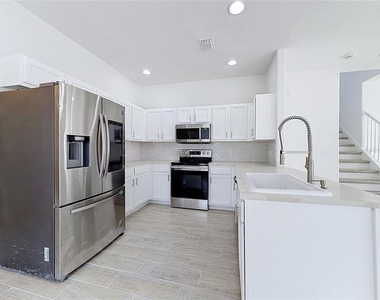 16710 Caribbean Breeze Way - Photo Thumbnail 5