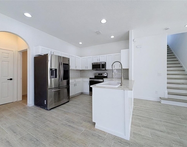 16710 Caribbean Breeze Way - Photo Thumbnail 4