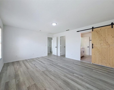 16710 Caribbean Breeze Way - Photo Thumbnail 7