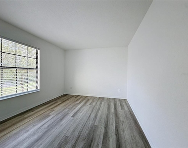 16710 Caribbean Breeze Way - Photo Thumbnail 9