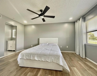6062 Willowpointe Circle - Photo Thumbnail 9