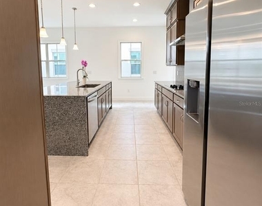 13124 Weaver Avenue - Photo Thumbnail 7