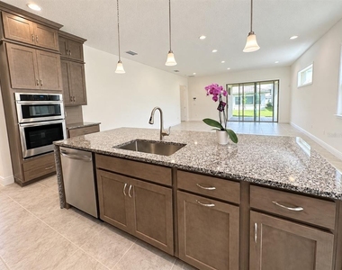 13124 Weaver Avenue - Photo Thumbnail 5