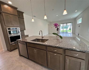 13112 Weaver Avenue - Photo Thumbnail 6