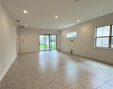 13112 Weaver Avenue - Photo Thumbnail 9