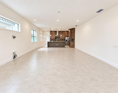 13112 Weaver Avenue - Photo Thumbnail 9