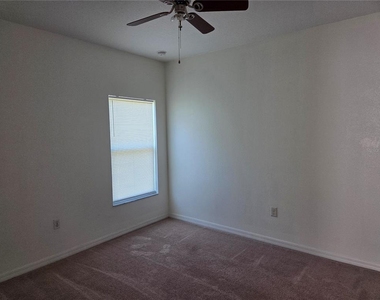 2280 Sheboygan Place - Photo Thumbnail 11