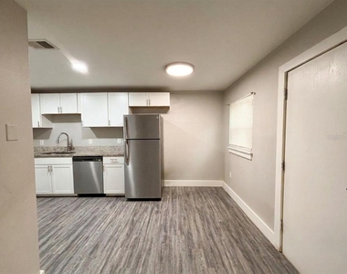 139 Avenue D Sw - Photo Thumbnail 4