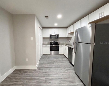 139 Avenue D Sw - Photo Thumbnail 5