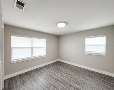 139 Avenue D Sw - Photo Thumbnail 10
